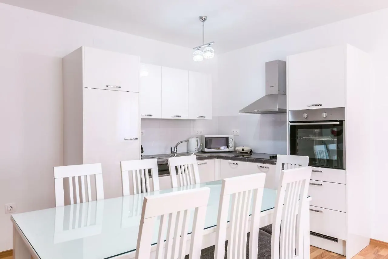 Guest house Dragan K2 Hotel Medulin Croatia